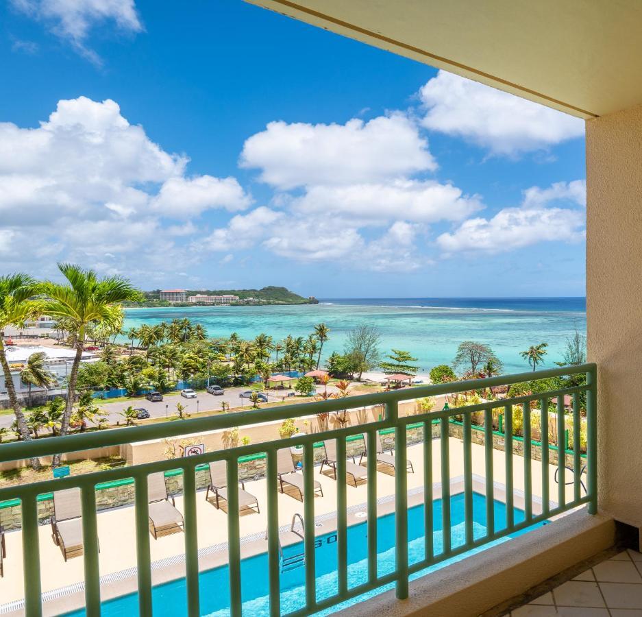 Holiday Resort & Spa Guam Tumon Exterior foto